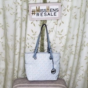 MICHAEL KORS LIGHT BLUE JET SET MK SIG PRINT TOTE